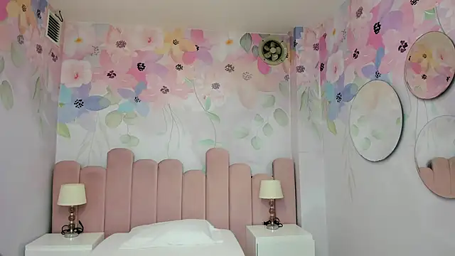 Snapshot of doll_skinny18 chatting on 28, 5, 2026 doll skinny18 online show from 28, 5, 2026