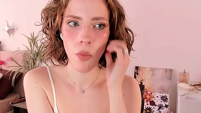 Snapshot of imogensy chatting on 21, 5, 2026 imogensy online show from 21, 5, 2026