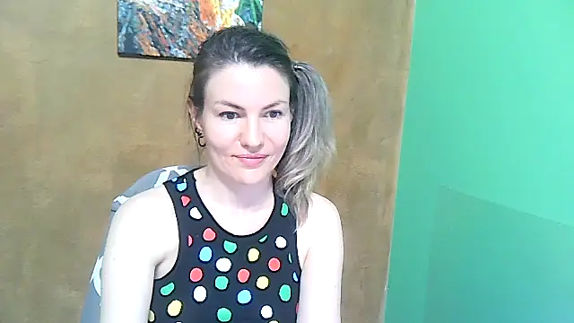 Snapshot of Margarett chatting on 16, 5, 2026 Margarett online show from 16, 5, 2026
