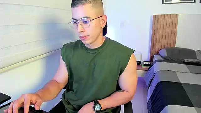 Snapshot of Jacob_Korst chatting on 31, 5, 2026 Jacob Korst online show from 31, 5, 2026
