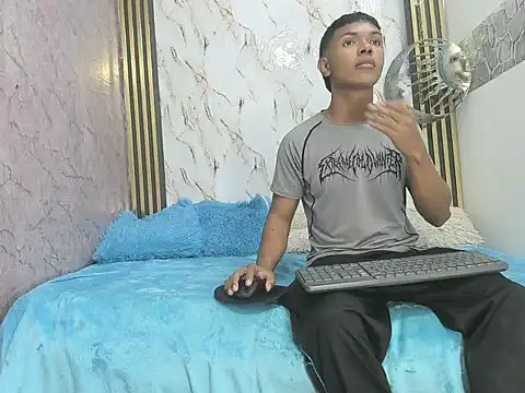 Snapshot of lonjitas_twink_hot chatting on 30, 5, 2026 lonjitas twink hot online show from 30, 5, 2026