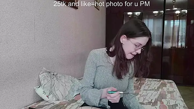 Snapshot of SeXLenaX chatting on 28, 5, 2026 SeXLenaX online show from 28, 5, 2026