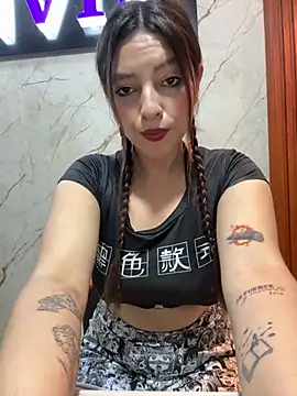 Snapshot of Miel_rousse chatting on 17, 5, 2026 Miel rousse online show from 17, 5, 2026