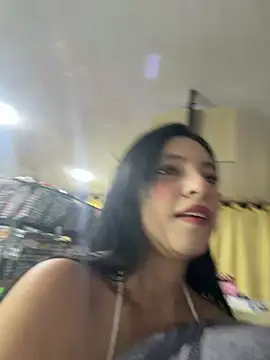 Snapshot of Miel_rousse chatting on 3, 7, 2026 Miel rousse online show from 3, 7, 2026