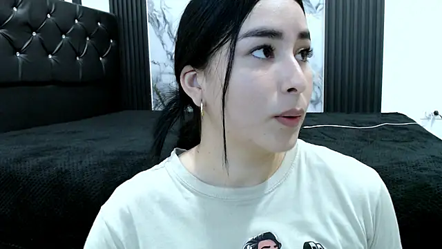 Snapshot of MiaReinig09 chatting on 17, 7, 2026 MiaReinig09 online show from 17, 7, 2026