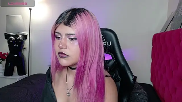 aurora winslow online show from 15, 5, 2026