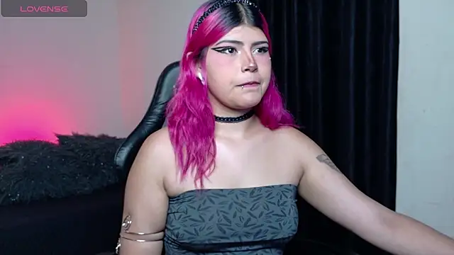 aurora winslow online show from 25, 5, 2026