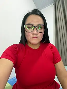 Snapshot of rousee69_ chatting on 22, 5, 2026 rousee69 online show from 22, 5, 2026