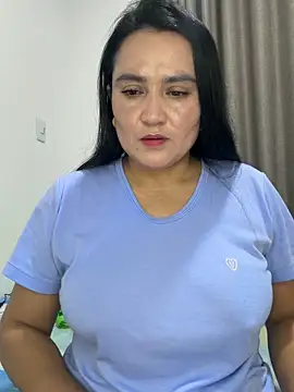 Snapshot of rousee69_ chatting on 30, 5, 2026 rousee69 online show from 30, 5, 2026