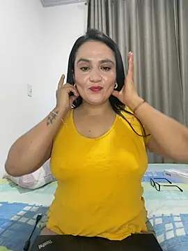 Snapshot of rousee69_ chatting on 1, 6, 2026 rousee69 online show from 1, 6, 2026