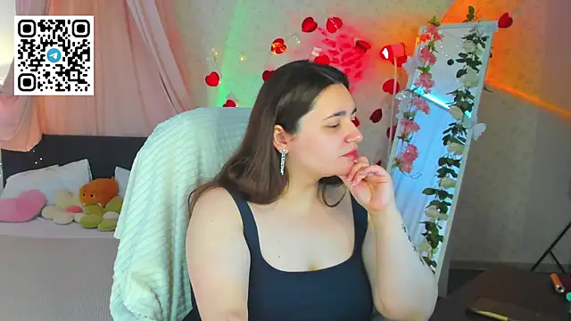 Snapshot of Ayleen_Gece chatting on 27, 5, 2026 Ayleen Gece online show from 27, 5, 2026