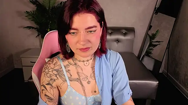 Snapshot of Nikki_Gringer chatting on 27, 5, 2026 Nikki Gringer online show from 27, 5, 2026