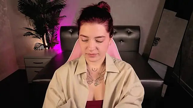 Snapshot of Nikki_Gringer chatting on 1, 6, 2026 Nikki Gringer online show from 1, 6, 2026