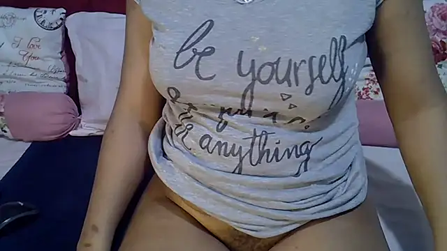 Snapshot of Queenleahx chatting on 6, 6, 2026 Queenleahx online show from 6, 6, 2026