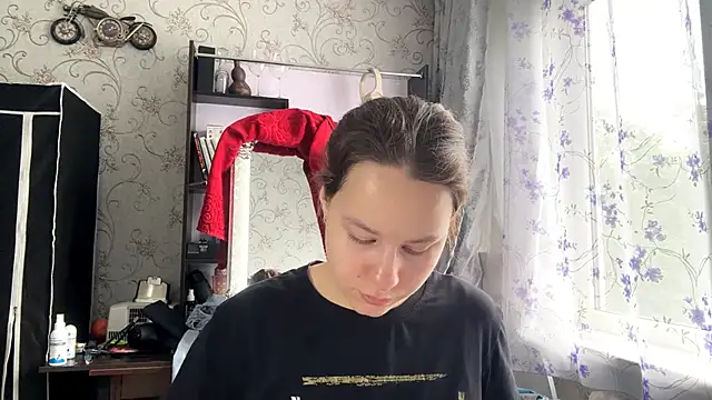 KathyrnEdmison online show from 27, 5, 2026