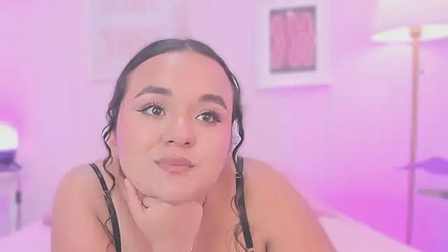 Kitty lulu  online show from 25, 5, 2026