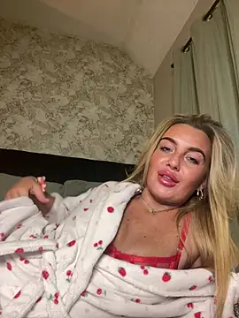 CharlottemilfUKx online show from 16, 5, 2026