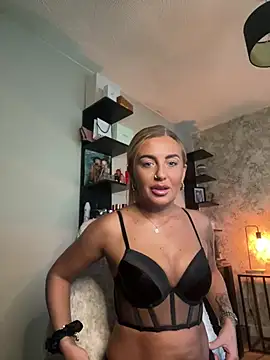 CharlottemilfUKx online show from 20, 5, 2026