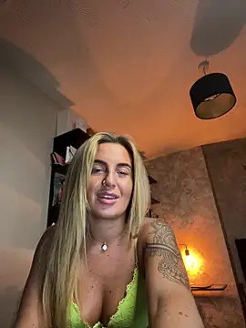 CharlottemilfUKx online show from 21, 5, 2026