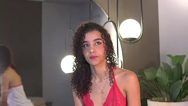 Snapshot of SeleneMous chatting on 19, 5, 2026 SeleneMous online show from 19, 5, 2026