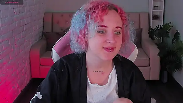 Snapshot of ScarlettSparkss chatting on 25, 5, 2026 ScarlettSparkss online show from 25, 5, 2026