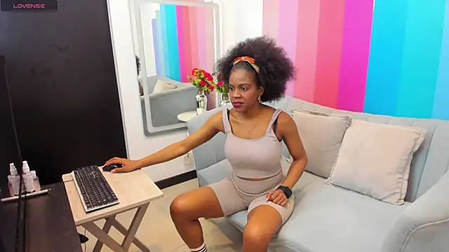 Snapshot of sarahi_pusey chatting on 4, 6, 2026 sarahi pusey online show from 4, 6, 2026