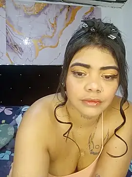 Snapshot of luxuryluna chatting on 18, 5, 2026 luxuryluna online show from 18, 5, 2026