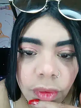 Snapshot of luxuryluna chatting on 26, 5, 2026 luxuryluna online show from 26, 5, 2026