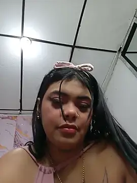 Snapshot of luxuryluna chatting on 29, 5, 2026 luxuryluna online show from 29, 5, 2026