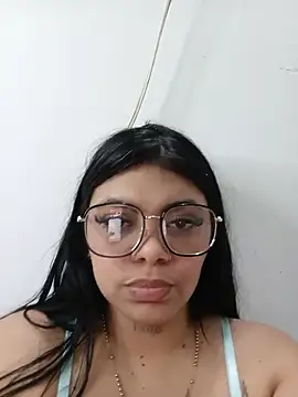 Snapshot of luxuryluna chatting on 9, 7, 2026 luxuryluna online show from 9, 7, 2026