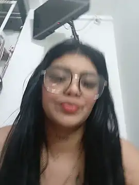 Snapshot of luxuryluna chatting on 11, 7, 2026 luxuryluna online show from 11, 7, 2026