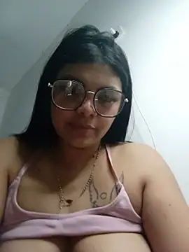 Snapshot of luxuryluna chatting on 14, 7, 2026 luxuryluna online show from 14, 7, 2026