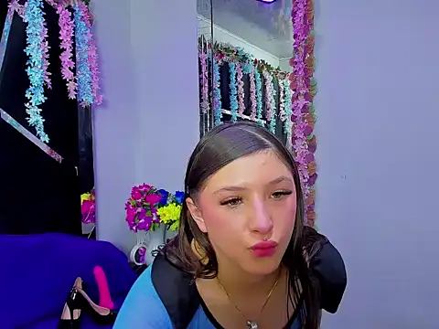 Snapshot of natashacooper_ chatting on 22, 5, 2026 natashacooper online show from 22, 5, 2026