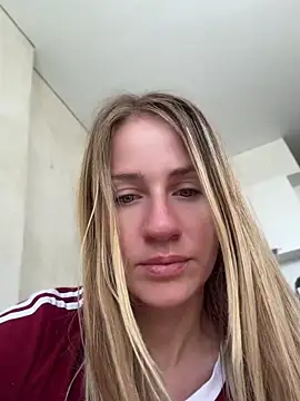 Snapshot of AnnaMist_ chatting on 10, 7, 2026 AnnaMist online show from 10, 7, 2026