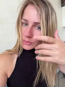Snapshot of AnnaMist_ chatting on 12, 7, 2026 AnnaMist online show from 12, 7, 2026
