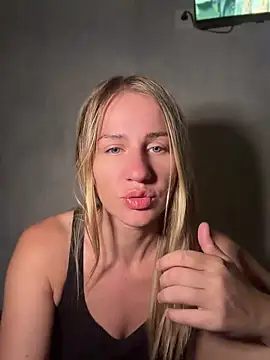 Snapshot of AnnaMist_ chatting on 12, 7, 2026 AnnaMist online show from 12, 7, 2026