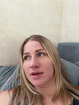 Snapshot of AnnaMist_ chatting on 14, 7, 2026 AnnaMist online show from 14, 7, 2026