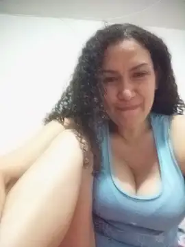 Snapshot of paulett15 chatting on 15, 5, 2026 paulett15 online show from 15, 5, 2026