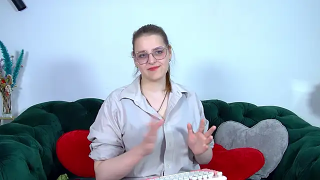 AlexaAvery online show from 23, 5, 2026