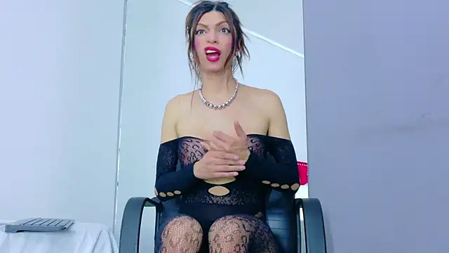Snapshot of CassandraWhite chatting on 11, 7, 2026 CassandraWhite online show from 11, 7, 2026