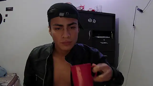 Fenix hardcock online show from 18, 5, 2026