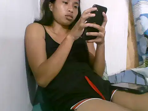 Snapshot of PinayBlackbeauty_18-18 chatting on 6, 7, 2026 PinayBlackbeauty 18-18 online show from 6, 7, 2026