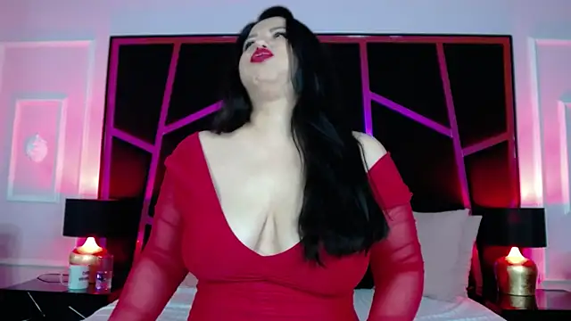 Snapshot of EssenaMonroe chatting on 12, 7, 2026 EssenaMonroe online show from 12, 7, 2026