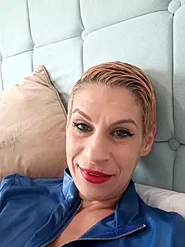 Snapshot of KittyDesiree chatting on 9, 7, 2026 KittyDesiree online show from 9, 7, 2026