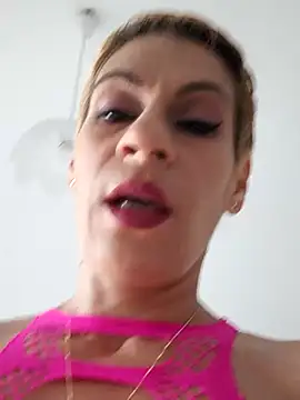 Snapshot of KittyDesiree chatting on 19, 7, 2026 KittyDesiree online show from 19, 7, 2026