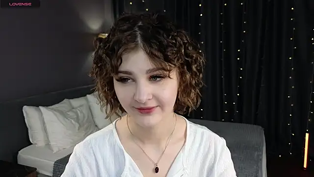 Kira  Fluffy online show from 6, 6, 2026