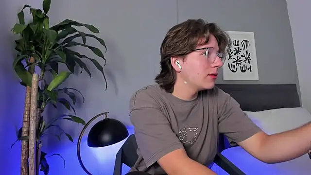 Snapshot of LucasMoraless chatting on 28, 5, 2026 LucasMoraless online show from 28, 5, 2026