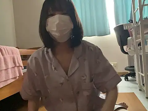 Snapshot of miniminimo_o chatting on 7, 6, 2026 miniminimo o online show from 7, 6, 2026