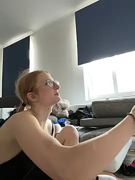 Snapshot of LauraundSteve_ chatting on 8, 7, 2026 LauraundSteve online show from 8, 7, 2026