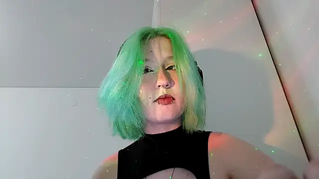 Snapshot of HunXena chatting on 17, 5, 2026 HunXena online show from 17, 5, 2026